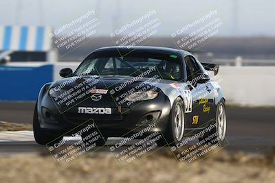 media/Mar-16-2025-CalClub SCCA (Sun) [[e72803ec8c]]/Group 2/Qualifying (Turn 1)/